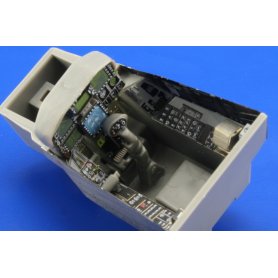 Eduard 1:48 F-18E interior dla Revell