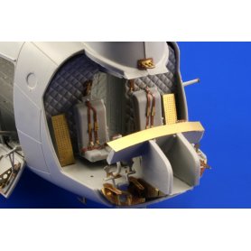 CH-47C/HC-1 Chinook interior S.A. ITALERI