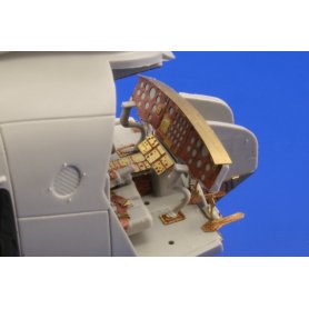 CH-47C/HC-1 Chinook interior S.A. ITALERI