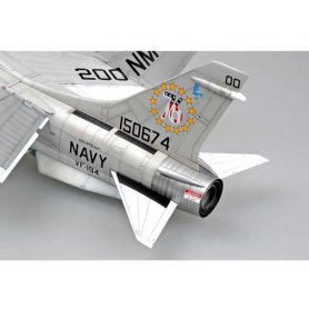 Trumpeter 1:32 F-8J Crusader