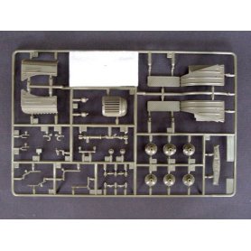 Trumpeter 1:35 ZIL-157 6X6 Military Truck