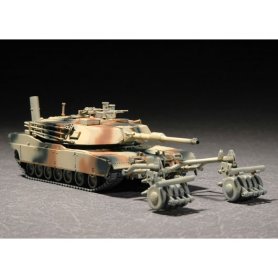 Trumpeter 1:72 M1A1 with Mine Roller Set