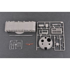 Trumpeter 1:35 T-62 model 1975 w/KMT