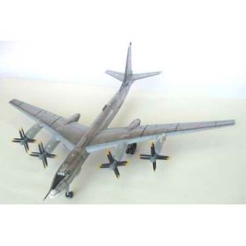 Trumpeter 1:72 01601 Tupolev Tu-95MS Bear-H