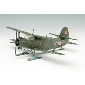 Trumpeter 1:72 Antonov An-2 Colt on skis
