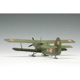 Trumpeter 1:72 Antonov An-2 Colt on skis