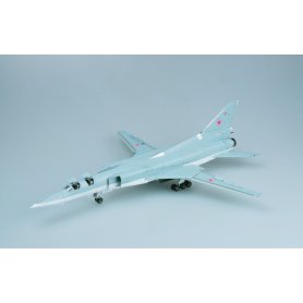 Trumpeter 1:72 Tupolev Tu-22M2 Backfire B