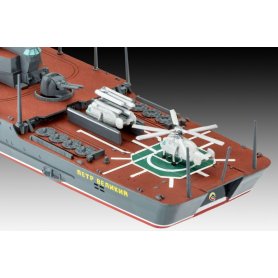 Revell 1:700 Petr Veliky