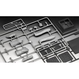 Revell 1:16 Republican Guard
