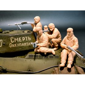 Mini Art 35226 Soviet Assault Infantry ( winter )