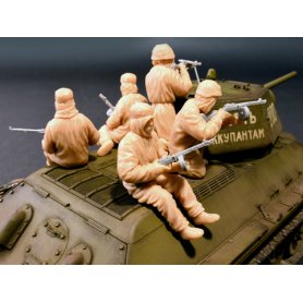 Mini Art 35226 Soviet Assault Infantry ( winter )