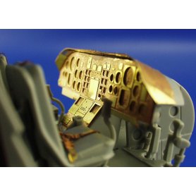Eduard BIG 1:48 CH-46E dla Academy