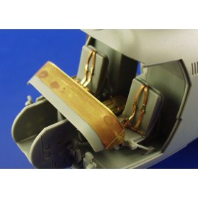 Eduard BIG 1:48 CH-46E dla Academy